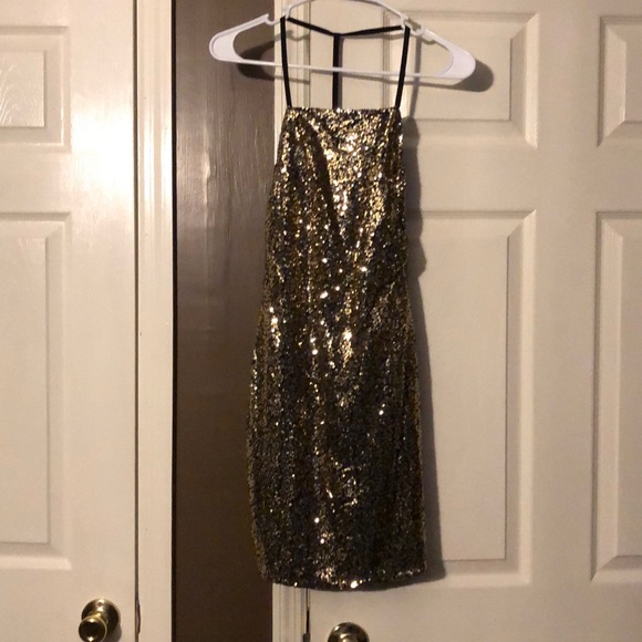 Gold/black sequin backless mini - Picture 2 of 5